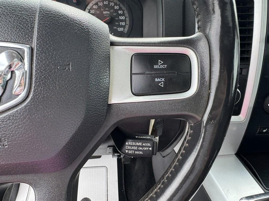 2011 Silver /Black Ram 1500 (1D7RV1CT6BS) with an 5.7l V8 Smpi Hemi 5.7l engine, Automatic transmission, located at 745 East Steele Rd., West Columbia, SC, 29170, (803) 755-9148, 33.927212, -81.148483- Photo#9