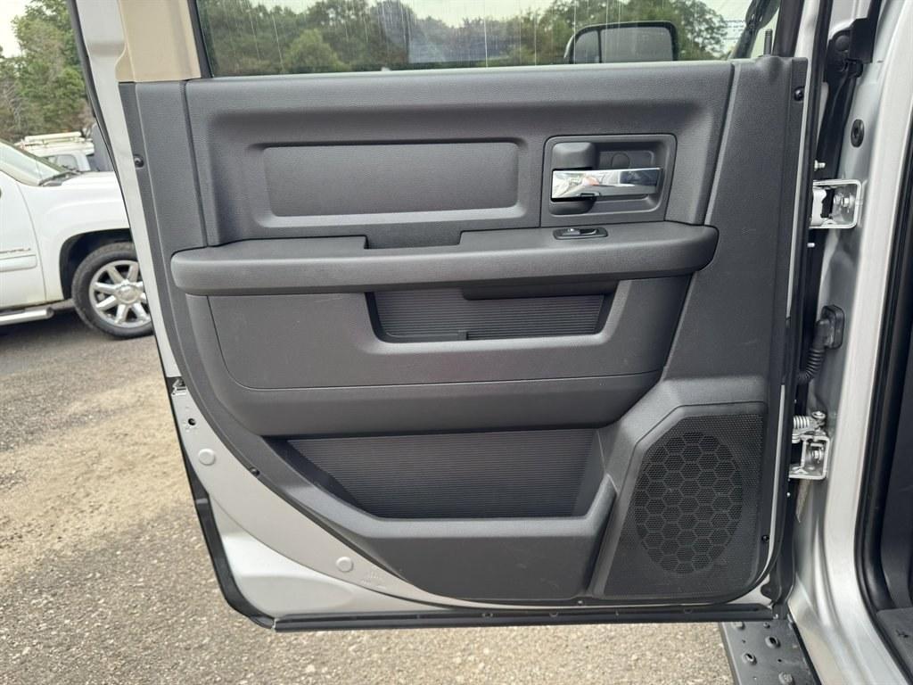 2011 Silver /Black Ram 1500 (1D7RV1CT6BS) with an 5.7l V8 Smpi Hemi 5.7l engine, Automatic transmission, located at 745 East Steele Rd., West Columbia, SC, 29170, (803) 755-9148, 33.927212, -81.148483- Photo#23