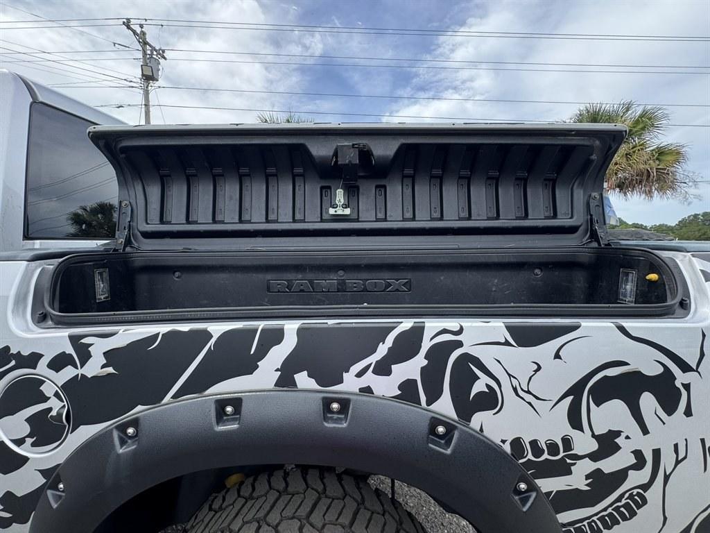 2011 Silver /Black Ram 1500 (1D7RV1CT6BS) with an 5.7l V8 Smpi Hemi 5.7l engine, Automatic transmission, located at 745 East Steele Rd., West Columbia, SC, 29170, (803) 755-9148, 33.927212, -81.148483- Photo#35