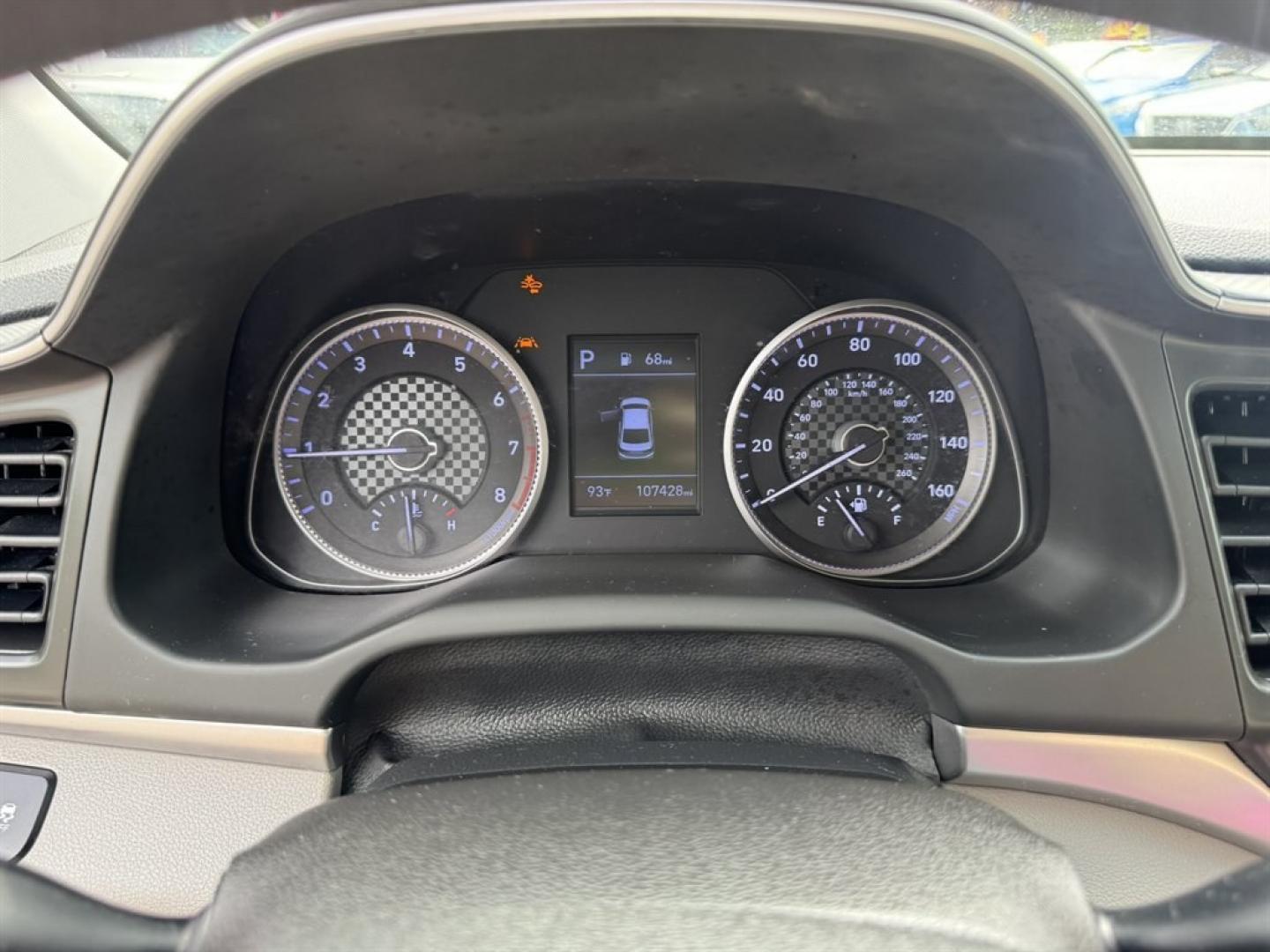2020 Silver /Grey Hyundai Elantra (5NPD84LFXLH) with an 2.0l I-4 MPI Dohc 2.0l engine, Automatic transmission, located at 745 East Steele Rd., West Columbia, SC, 29170, (803) 755-9148, 33.927212, -81.148483- Photo#10