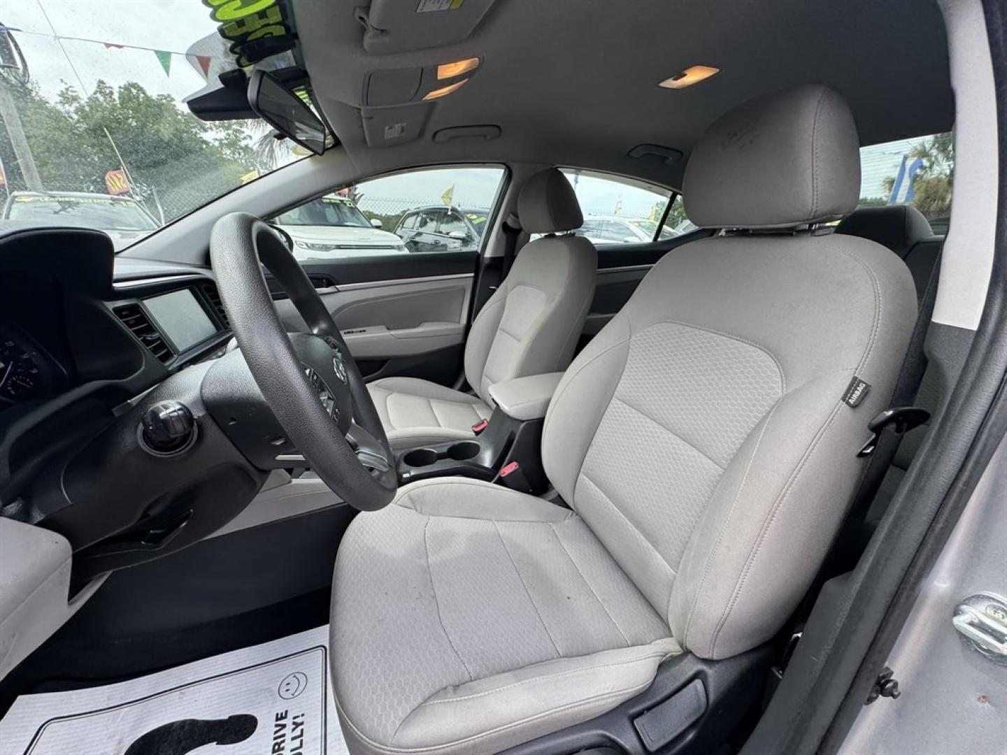 2020 Silver /Grey Hyundai Elantra (5NPD84LFXLH) with an 2.0l I-4 MPI Dohc 2.0l engine, Automatic transmission, located at 745 East Steele Rd., West Columbia, SC, 29170, (803) 755-9148, 33.927212, -81.148483- Photo#17