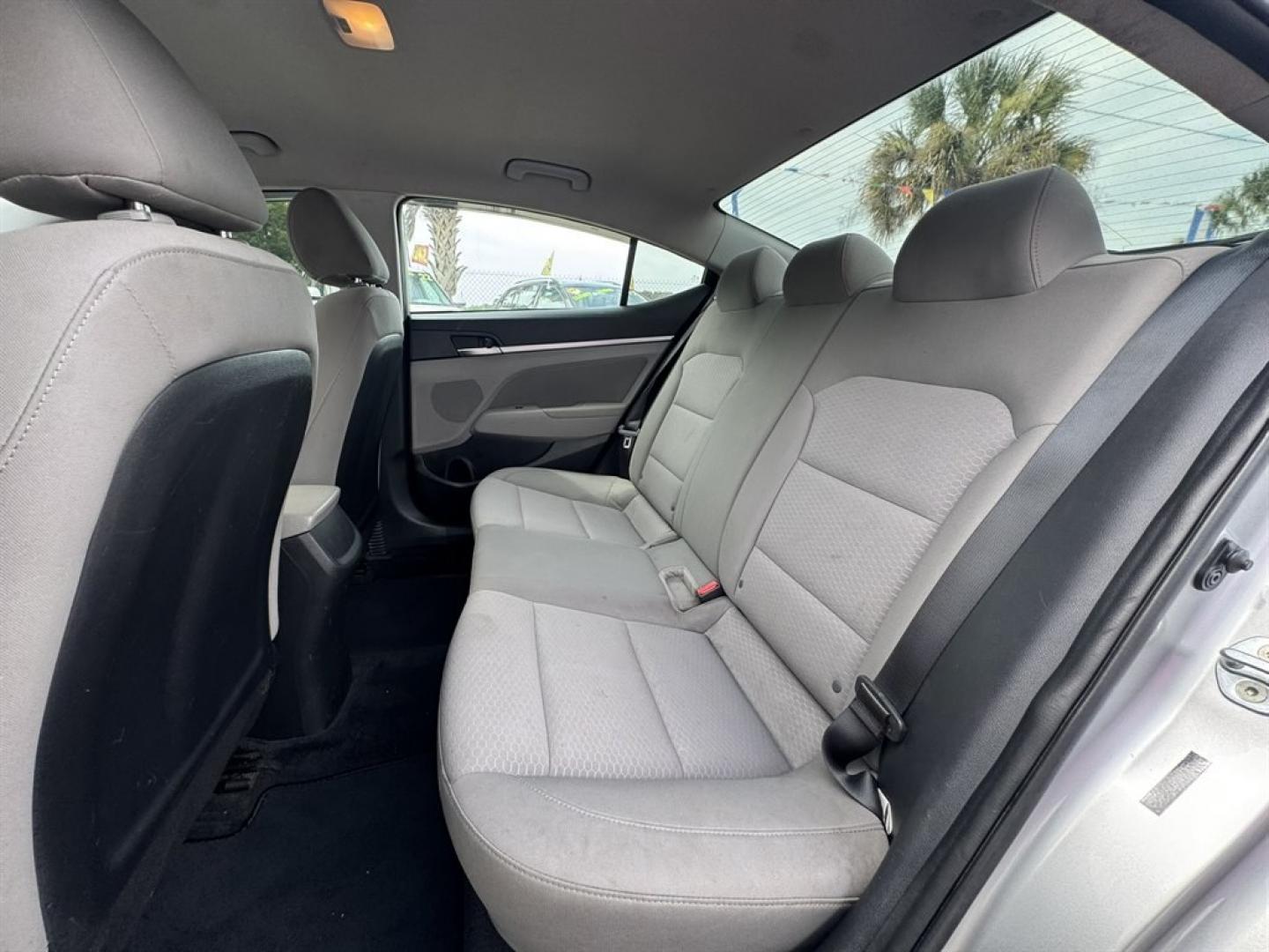 2020 Silver /Grey Hyundai Elantra (5NPD84LFXLH) with an 2.0l I-4 MPI Dohc 2.0l engine, Automatic transmission, located at 745 East Steele Rd., West Columbia, SC, 29170, (803) 755-9148, 33.927212, -81.148483- Photo#19