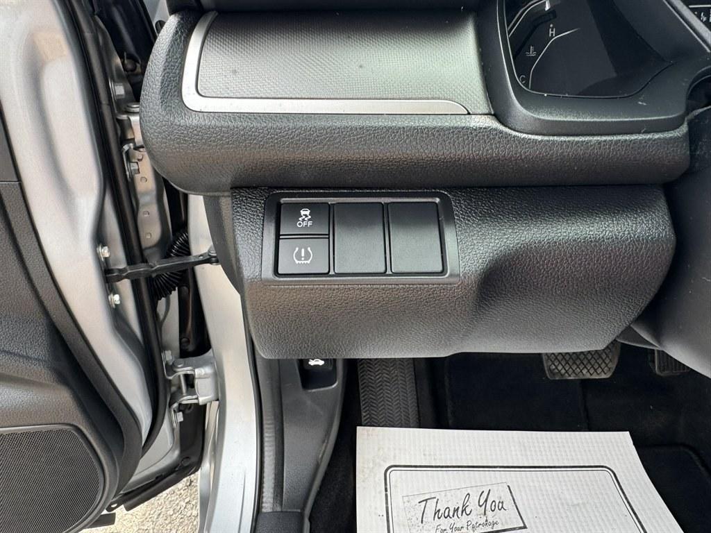 2016 Silver /Black Honda Civic (2HGFC2F50GH) with an 2.0l I-4 MPI Dohc 2.0l engine, Automatic transmission, located at 745 East Steele Rd., West Columbia, SC, 29170, (803) 755-9148, 33.927212, -81.148483- Photo#15