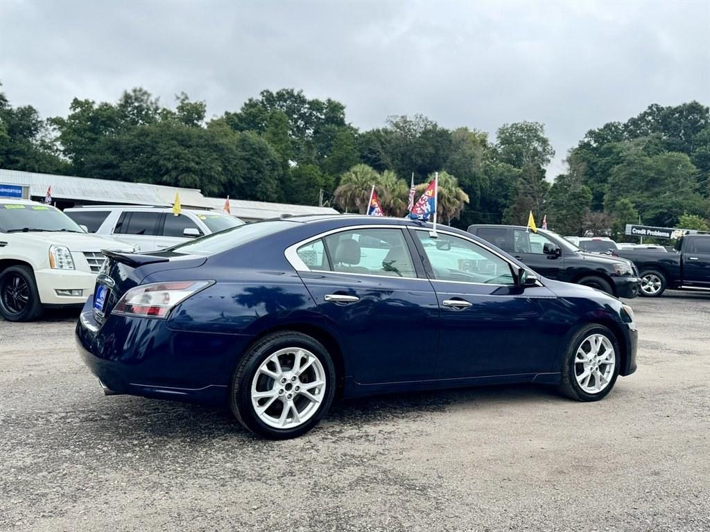 2014 Blue /Tan Nissan Maxima (1N4AA5AP7EC) with an 3.5l V6 Smpi Dohc Cvtcs 3 engine, Automatic transmission, located at 745 East Steele Rd., West Columbia, SC, 29170, (803) 755-9148, 33.927212, -81.148483- Photo#3