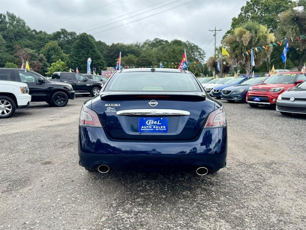 2014 Blue /Tan Nissan Maxima (1N4AA5AP7EC) with an 3.5l V6 Smpi Dohc Cvtcs 3 engine, Automatic transmission, located at 745 East Steele Rd., West Columbia, SC, 29170, (803) 755-9148, 33.927212, -81.148483- Photo#4