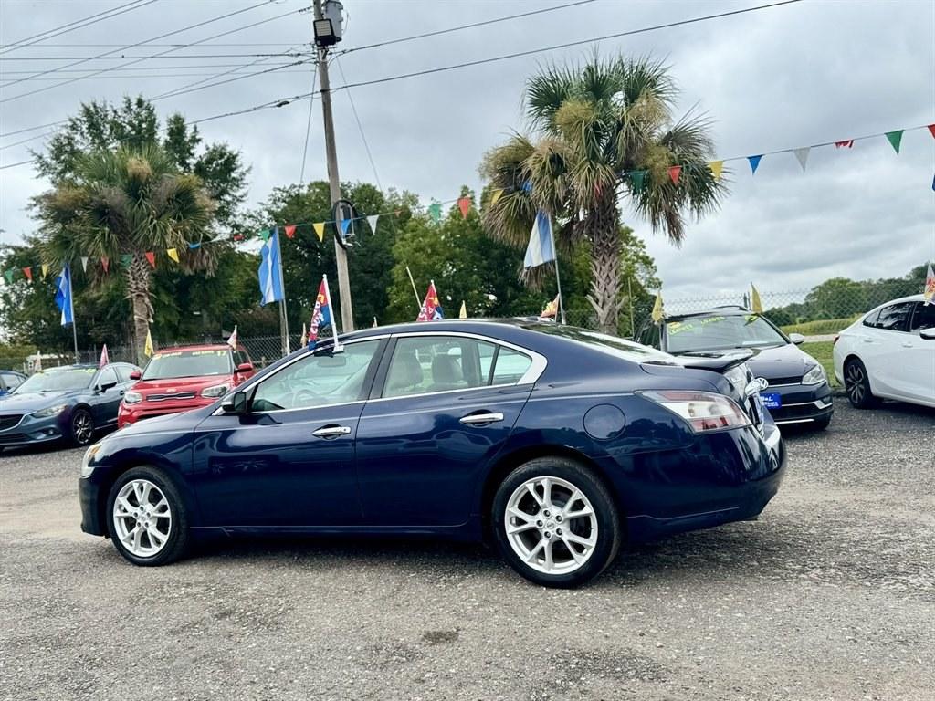2014 Blue /Tan Nissan Maxima (1N4AA5AP7EC) with an 3.5l V6 Smpi Dohc Cvtcs 3 engine, Automatic transmission, located at 745 East Steele Rd., West Columbia, SC, 29170, (803) 755-9148, 33.927212, -81.148483- Photo#5