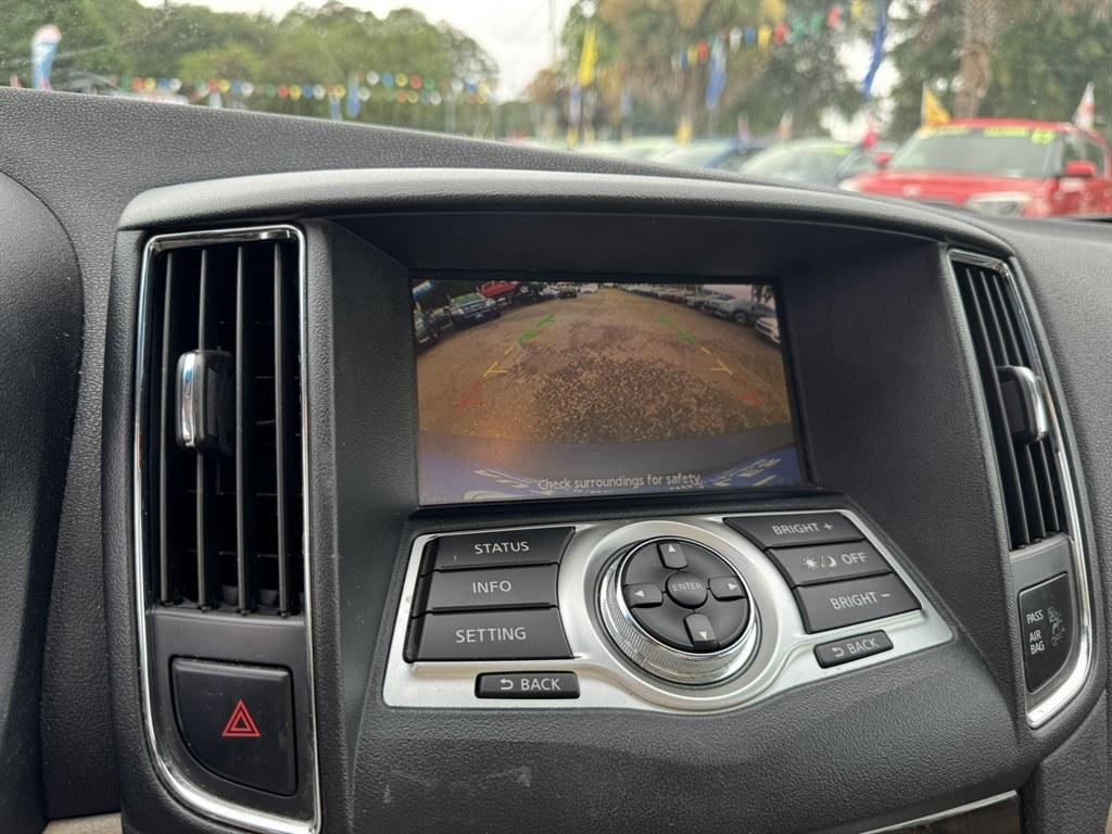 2014 Blue /Tan Nissan Maxima (1N4AA5AP7EC) with an 3.5l V6 Smpi Dohc Cvtcs 3 engine, Automatic transmission, located at 745 East Steele Rd., West Columbia, SC, 29170, (803) 755-9148, 33.927212, -81.148483- Photo#14