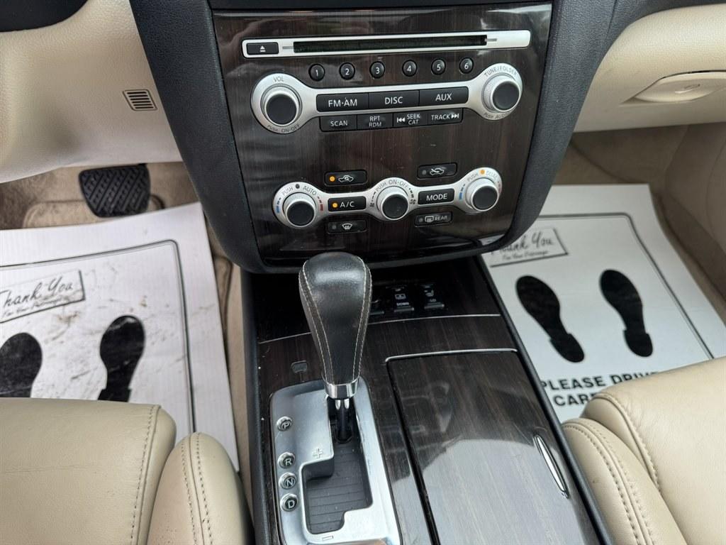 2014 Blue /Tan Nissan Maxima (1N4AA5AP7EC) with an 3.5l V6 Smpi Dohc Cvtcs 3 engine, Automatic transmission, located at 745 East Steele Rd., West Columbia, SC, 29170, (803) 755-9148, 33.927212, -81.148483- Photo#15