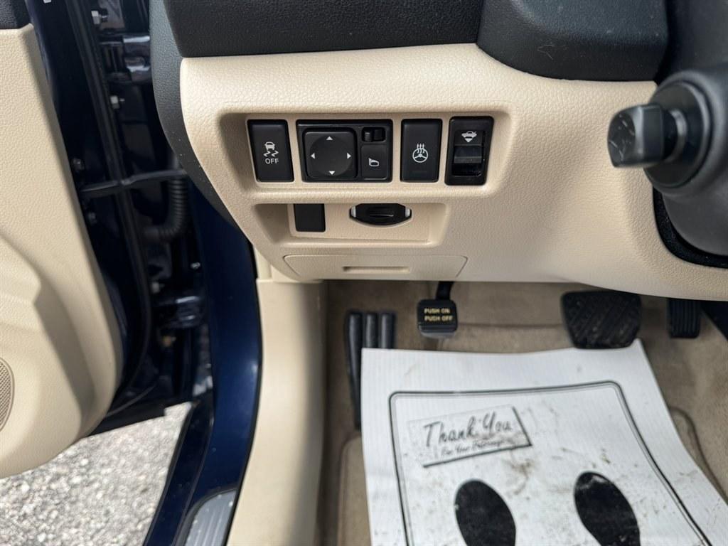 2014 Blue /Tan Nissan Maxima (1N4AA5AP7EC) with an 3.5l V6 Smpi Dohc Cvtcs 3 engine, Automatic transmission, located at 745 East Steele Rd., West Columbia, SC, 29170, (803) 755-9148, 33.927212, -81.148483- Photo#19