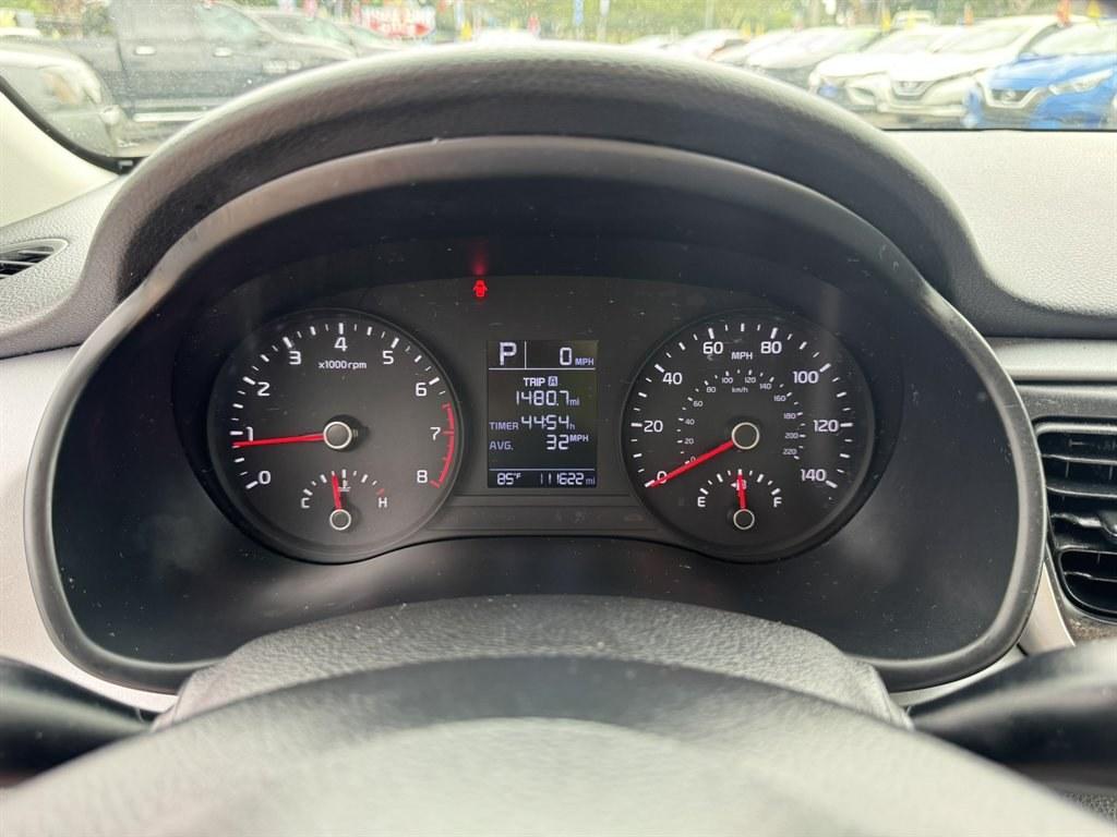 2021 White /Black Kia Rio (3KPA24AD6ME) with an 1.6l I-4 DI Dohc Cvvt 1.6 engine, Automatic transmission, located at 745 East Steele Rd., West Columbia, SC, 29170, (803) 755-9148, 33.927212, -81.148483- Photo#10