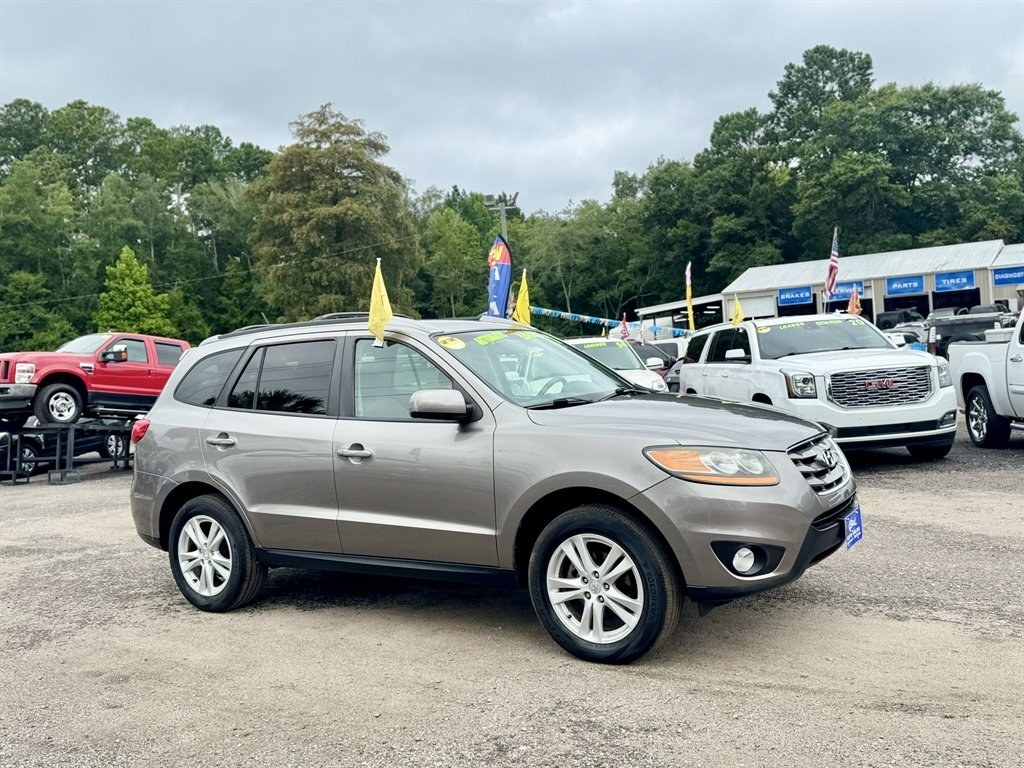 2011 Grey /Grey Hyundai Santa FE (5XYZH4AG4BG) with an 3.5l V6 MPI Dohc 3.5l engine, Automatic transmission, located at 745 East Steele Rd., West Columbia, SC, 29170, (803) 755-9148, 33.927212, -81.148483- Photo#2