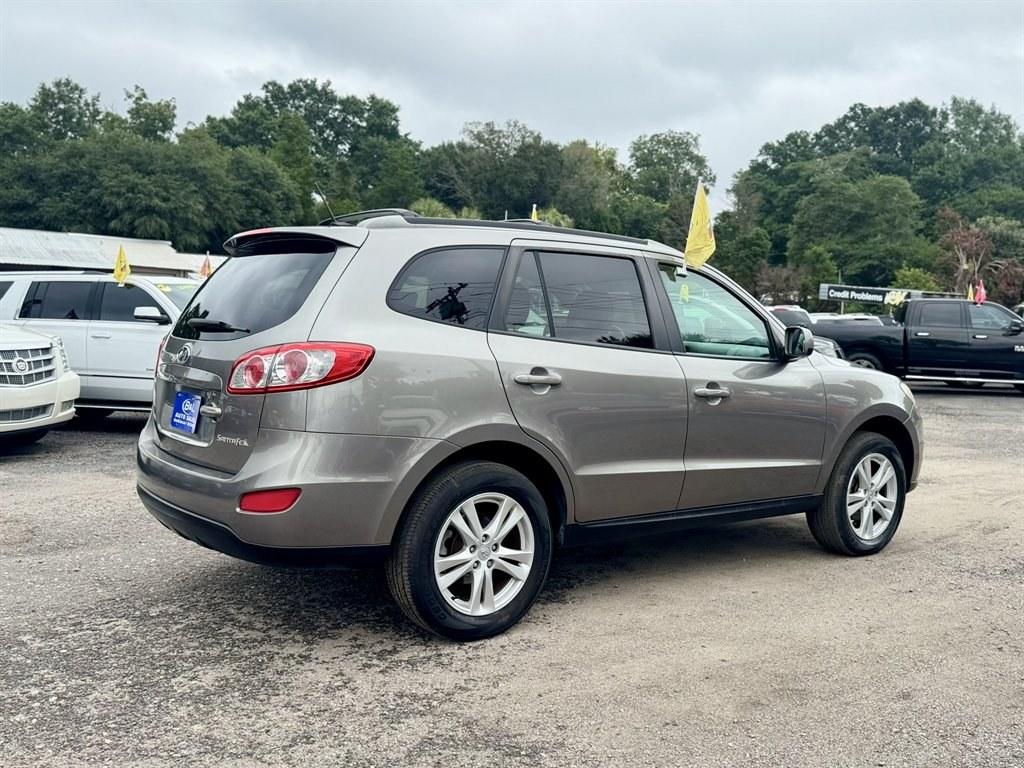 2011 Grey /Grey Hyundai Santa FE (5XYZH4AG4BG) with an 3.5l V6 MPI Dohc 3.5l engine, Automatic transmission, located at 745 East Steele Rd., West Columbia, SC, 29170, (803) 755-9148, 33.927212, -81.148483- Photo#3