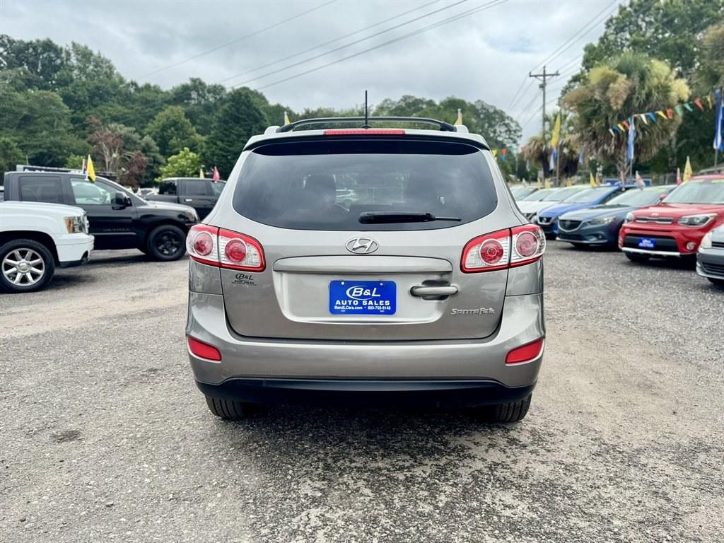 2011 Grey /Grey Hyundai Santa FE (5XYZH4AG4BG) with an 3.5l V6 MPI Dohc 3.5l engine, Automatic transmission, located at 745 East Steele Rd., West Columbia, SC, 29170, (803) 755-9148, 33.927212, -81.148483- Photo#4