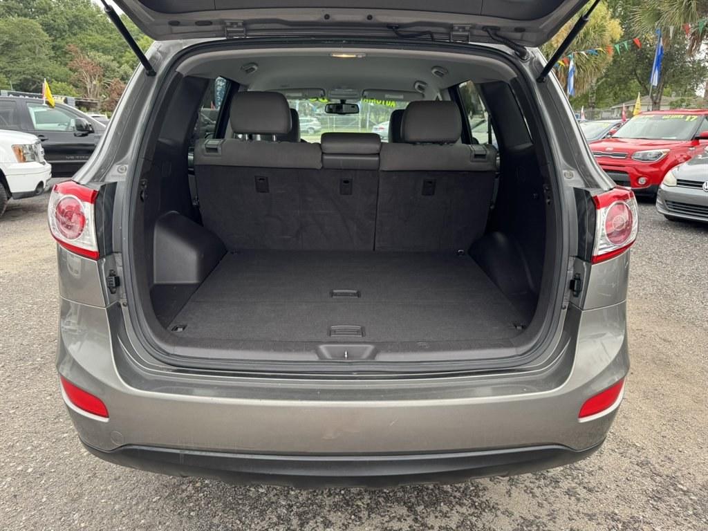 2011 Grey /Grey Hyundai Santa FE (5XYZH4AG4BG) with an 3.5l V6 MPI Dohc 3.5l engine, Automatic transmission, located at 745 East Steele Rd., West Columbia, SC, 29170, (803) 755-9148, 33.927212, -81.148483- Photo#25