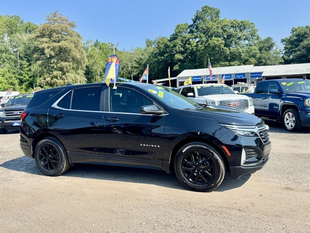 2022 Black /Black Chevrolet Equinox (3GNAXKEV7NL) with an 1.5l I-4 DI Dohc T/C 1.5l engine, Automatic transmission, located at 745 East Steele Rd., West Columbia, SC, 29170, (803) 755-9148, 33.927212, -81.148483- Photo#2