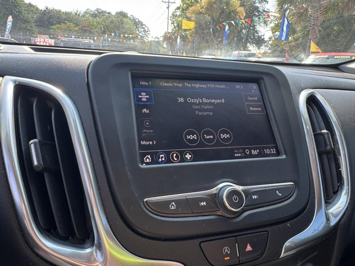 2022 Black /Black Chevrolet Equinox (3GNAXKEV7NL) with an 1.5l I-4 DI Dohc T/C 1.5l engine, Automatic transmission, located at 745 East Steele Rd., West Columbia, SC, 29170, (803) 755-9148, 33.927212, -81.148483- Photo#12