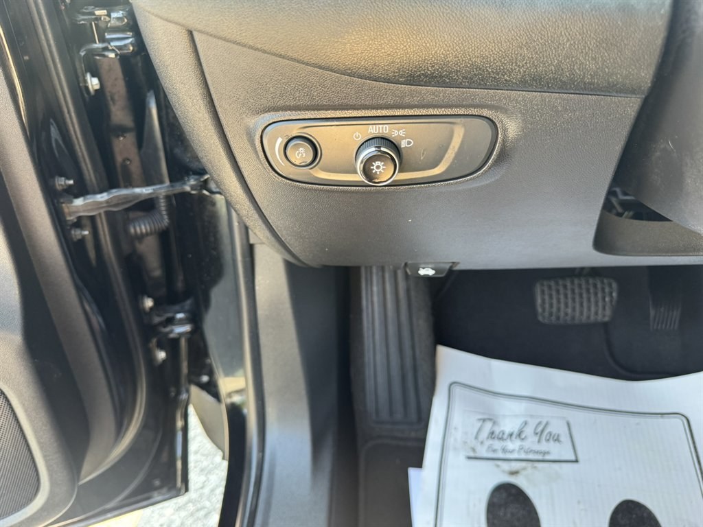 2022 Black /Black Chevrolet Equinox (3GNAXKEV7NL) with an 1.5l I-4 DI Dohc T/C 1.5l engine, Automatic transmission, located at 745 East Steele Rd., West Columbia, SC, 29170, (803) 755-9148, 33.927212, -81.148483- Photo#14