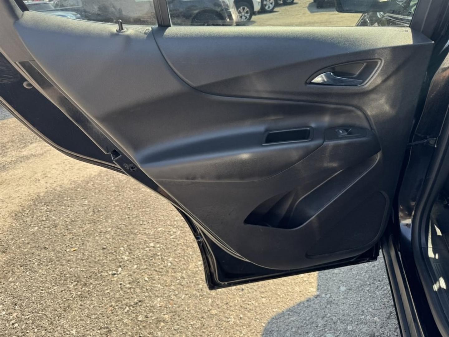 2022 Black /Black Chevrolet Equinox (3GNAXKEV7NL) with an 1.5l I-4 DI Dohc T/C 1.5l engine, Automatic transmission, located at 745 East Steele Rd., West Columbia, SC, 29170, (803) 755-9148, 33.927212, -81.148483- Photo#20