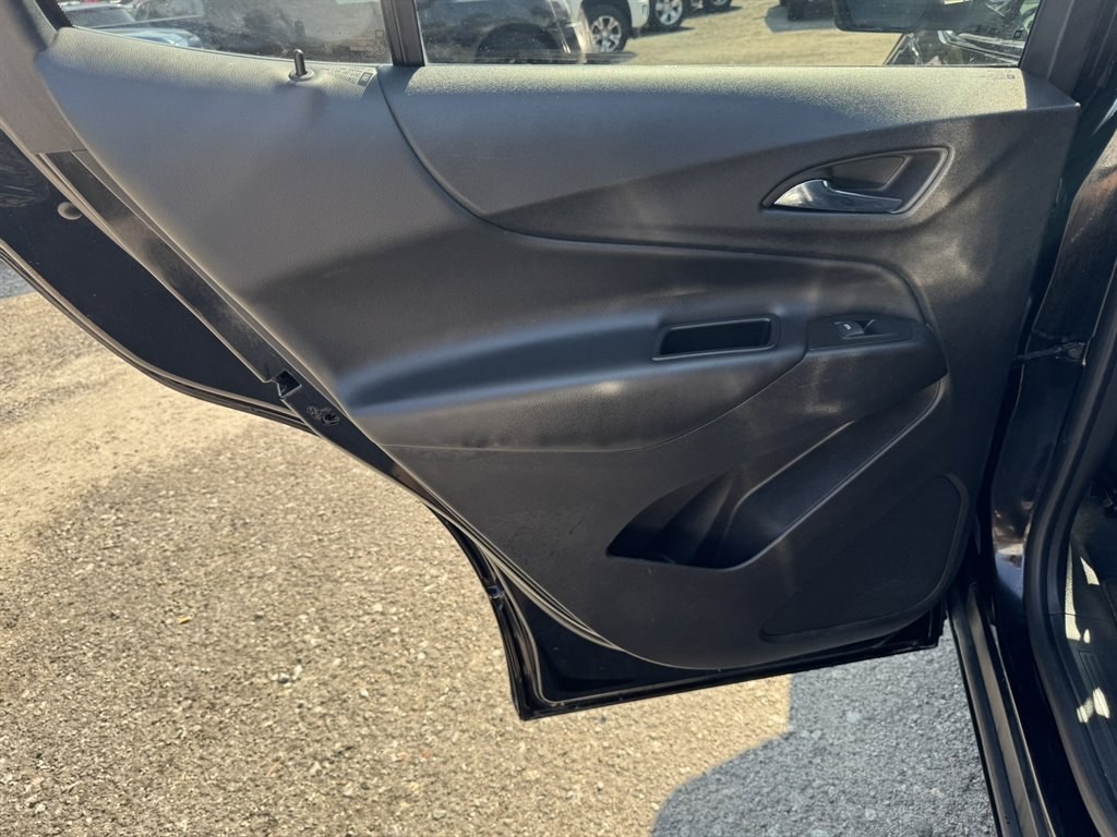 2022 Black /Black Chevrolet Equinox (3GNAXKEV7NL) with an 1.5l I-4 DI Dohc T/C 1.5l engine, Automatic transmission, located at 745 East Steele Rd., West Columbia, SC, 29170, (803) 755-9148, 33.927212, -81.148483- Photo#20