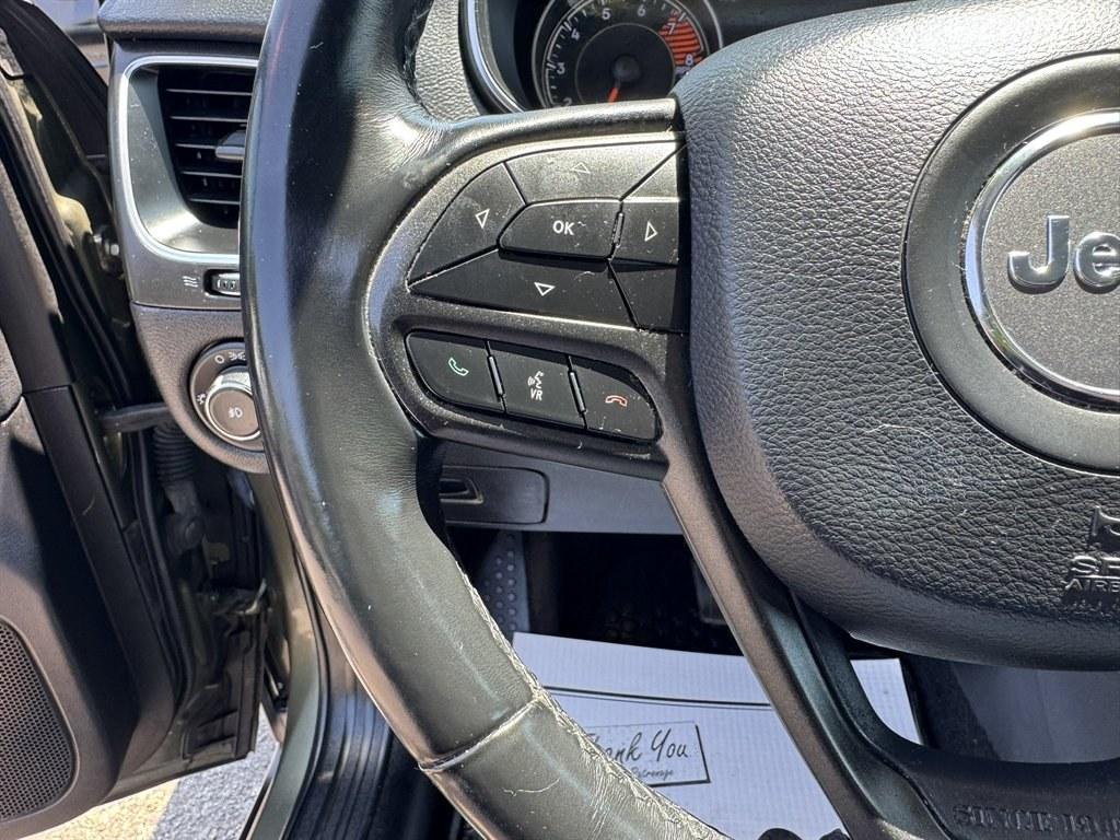 2019 Green /Black Jeep Cherokee (1C4PJMBX1KB) with an 3.2l V6 Smpi Dohc 3.2l engine, Automatic transmission, located at 745 East Steele Rd., West Columbia, SC, 29170, (803) 755-9148, 33.927212, -81.148483- Photo#8