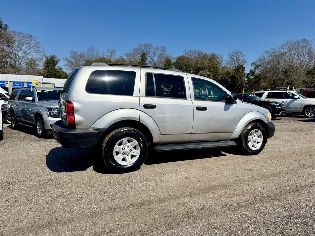 2007 Silver /Grey Dodge Durango (1D8HD38P87F) with an 4.7l V8 EFI Flex 4.7l engine, Auto transmission, located at 745 East Steele Rd., West Columbia, SC, 29170, (803) 755-9148, 33.927212, -81.148483 - Photo#3