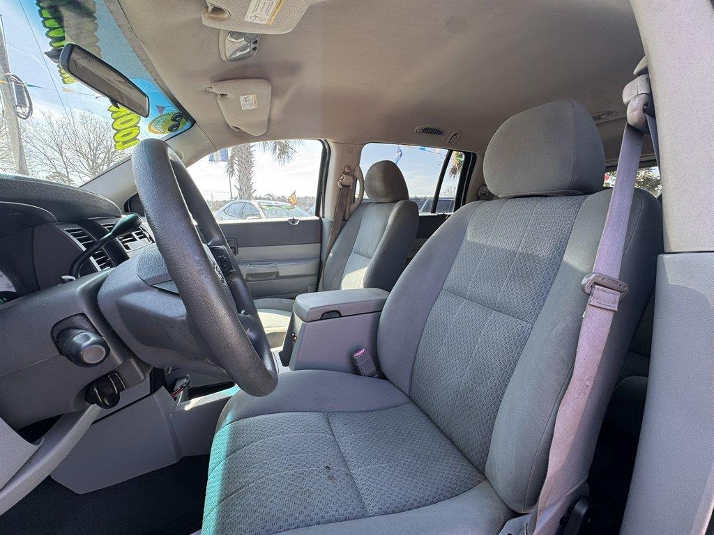 2007 Silver /Grey Dodge Durango (1D8HD38P87F) with an 4.7l V8 EFI Flex 4.7l engine, Auto transmission, located at 745 East Steele Rd., West Columbia, SC, 29170, (803) 755-9148, 33.927212, -81.148483 - Photo#16