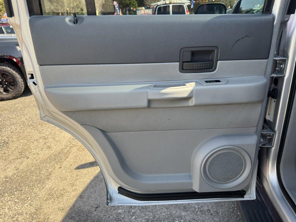 2007 Silver /Grey Dodge Durango (1D8HD38P87F) with an 4.7l V8 EFI Flex 4.7l engine, Auto transmission, located at 745 East Steele Rd., West Columbia, SC, 29170, (803) 755-9148, 33.927212, -81.148483 - Photo#17