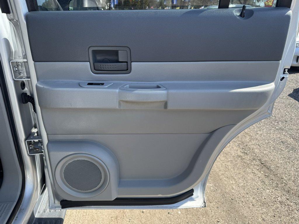 2007 Silver /Grey Dodge Durango (1D8HD38P87F) with an 4.7l V8 EFI Flex 4.7l engine, Auto transmission, located at 745 East Steele Rd., West Columbia, SC, 29170, (803) 755-9148, 33.927212, -81.148483 - Photo#19