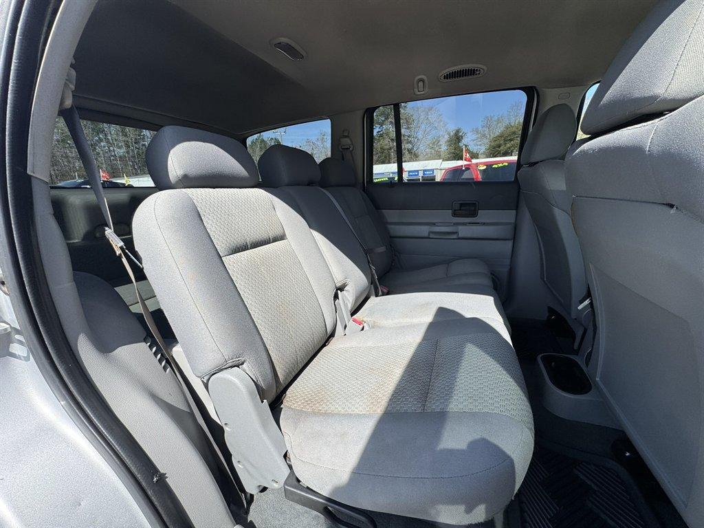 2007 Silver /Grey Dodge Durango (1D8HD38P87F) with an 4.7l V8 EFI Flex 4.7l engine, Auto transmission, located at 745 East Steele Rd., West Columbia, SC, 29170, (803) 755-9148, 33.927212, -81.148483 - Photo#20