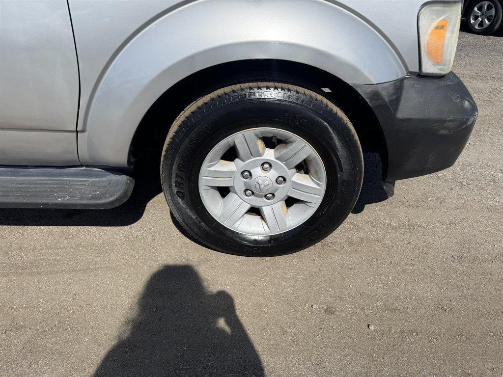 2007 Silver /Grey Dodge Durango (1D8HD38P87F) with an 4.7l V8 EFI Flex 4.7l engine, Auto transmission, located at 745 East Steele Rd., West Columbia, SC, 29170, (803) 755-9148, 33.927212, -81.148483 - Photo#24