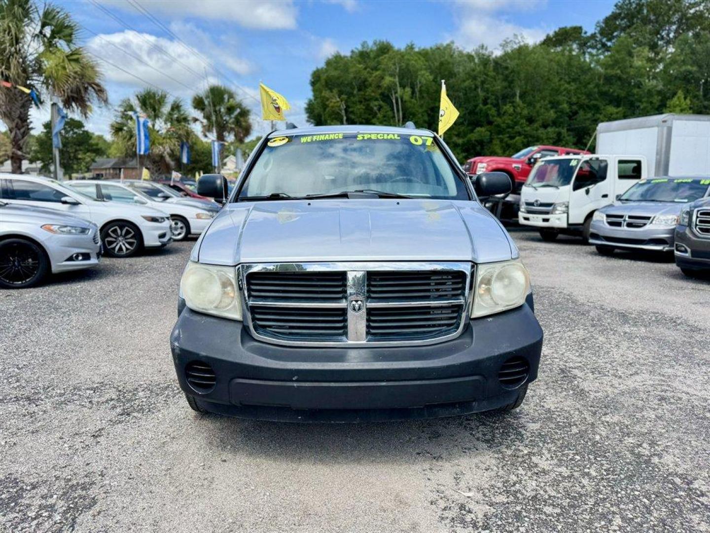 2007 Silver /Grey Dodge Durango (1D8HD38P87F) with an 4.7l V8 EFI Flex 4.7l engine, Automatic transmission, located at 745 East Steele Rd., West Columbia, SC, 29170, (803) 755-9148, 33.927212, -81.148483- Photo#1