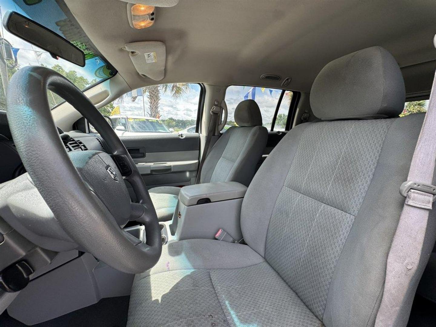 2007 Silver /Grey Dodge Durango (1D8HD38P87F) with an 4.7l V8 EFI Flex 4.7l engine, Automatic transmission, located at 745 East Steele Rd., West Columbia, SC, 29170, (803) 755-9148, 33.927212, -81.148483- Photo#16