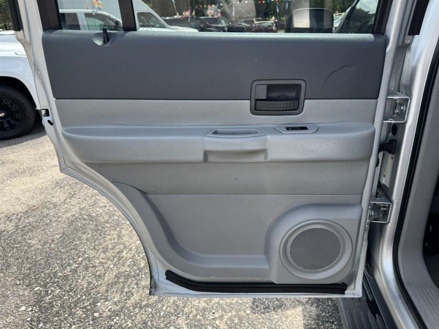 2007 Silver /Grey Dodge Durango (1D8HD38P87F) with an 4.7l V8 EFI Flex 4.7l engine, Automatic transmission, located at 745 East Steele Rd., West Columbia, SC, 29170, (803) 755-9148, 33.927212, -81.148483- Photo#17