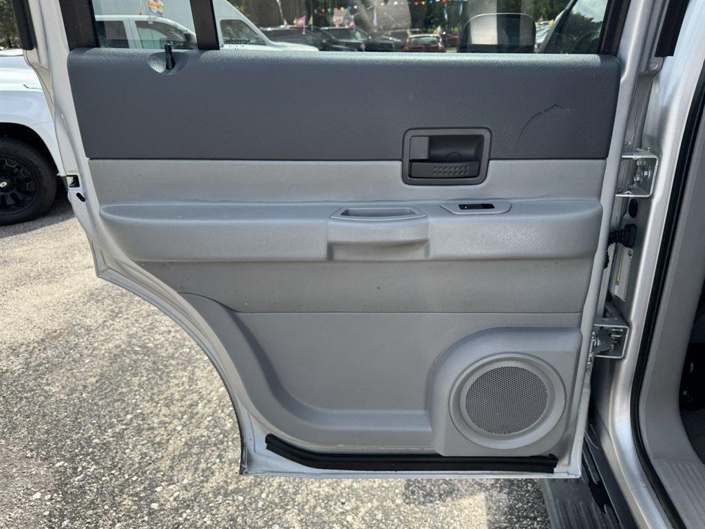 2007 Silver /Grey Dodge Durango (1D8HD38P87F) with an 4.7l V8 EFI Flex 4.7l engine, Automatic transmission, located at 745 East Steele Rd., West Columbia, SC, 29170, (803) 755-9148, 33.927212, -81.148483- Photo#17