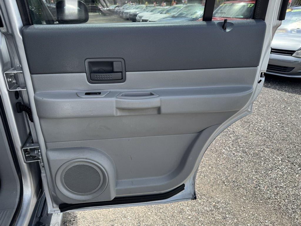 2007 Silver /Grey Dodge Durango (1D8HD38P87F) with an 4.7l V8 EFI Flex 4.7l engine, Automatic transmission, located at 745 East Steele Rd., West Columbia, SC, 29170, (803) 755-9148, 33.927212, -81.148483- Photo#19
