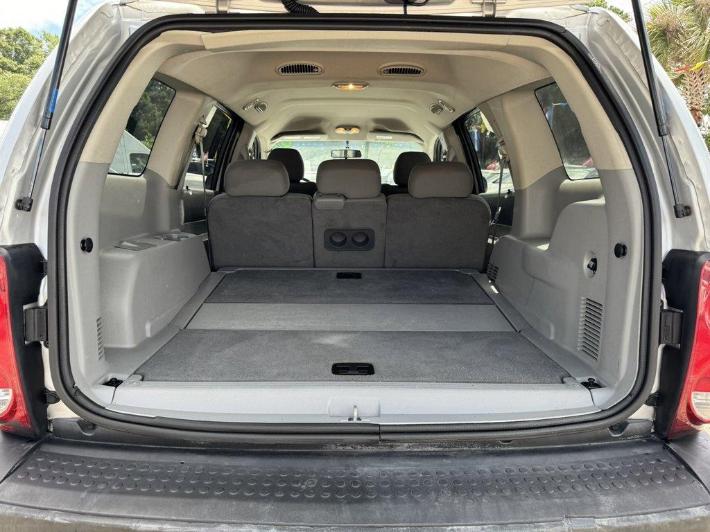 2007 Silver /Grey Dodge Durango (1D8HD38P87F) with an 4.7l V8 EFI Flex 4.7l engine, Automatic transmission, located at 745 East Steele Rd., West Columbia, SC, 29170, (803) 755-9148, 33.927212, -81.148483- Photo#23