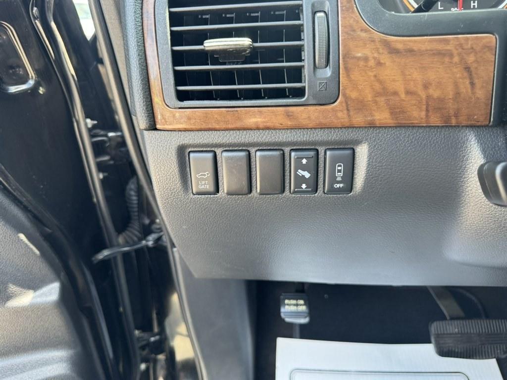 2015 Black /Black Nissan Armada (5N1BA0NC6FN) with an 5.6l V8 MPI Dohc Flex 5.6 engine, Automatic transmission, located at 745 East Steele Rd., West Columbia, SC, 29170, (803) 755-9148, 33.927212, -81.148483- Photo#15