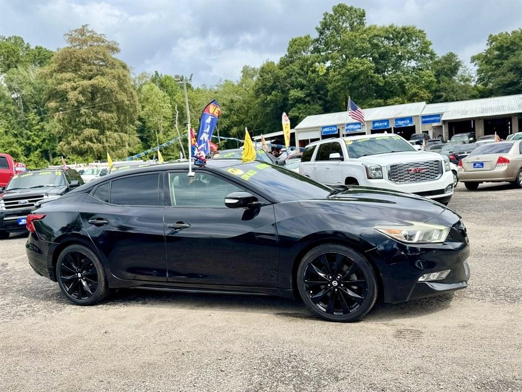 2017 Black /Black Nissan Maxima (1N4AA6AP9HC) with an 3.5l V6 Smpi Dohc Cvtcs 3 engine, Automatic transmission, located at 745 East Steele Rd., West Columbia, SC, 29170, (803) 755-9148, 33.927212, -81.148483- Photo#2