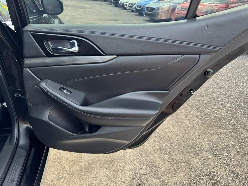 2017 Black /Black Nissan Maxima (1N4AA6AP9HC) with an 3.5l V6 Smpi Dohc Cvtcs 3 engine, Automatic transmission, located at 745 East Steele Rd., West Columbia, SC, 29170, (803) 755-9148, 33.927212, -81.148483- Photo#21