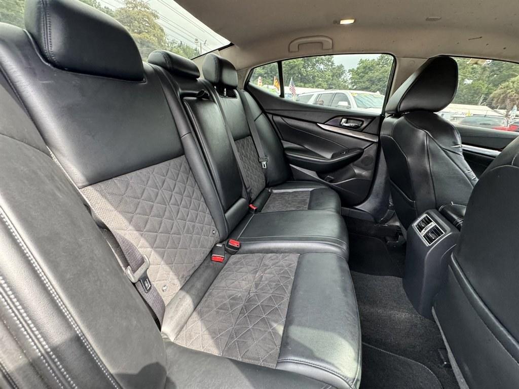 2017 Black /Black Nissan Maxima (1N4AA6AP9HC) with an 3.5l V6 Smpi Dohc Cvtcs 3 engine, Automatic transmission, located at 745 East Steele Rd., West Columbia, SC, 29170, (803) 755-9148, 33.927212, -81.148483- Photo#22