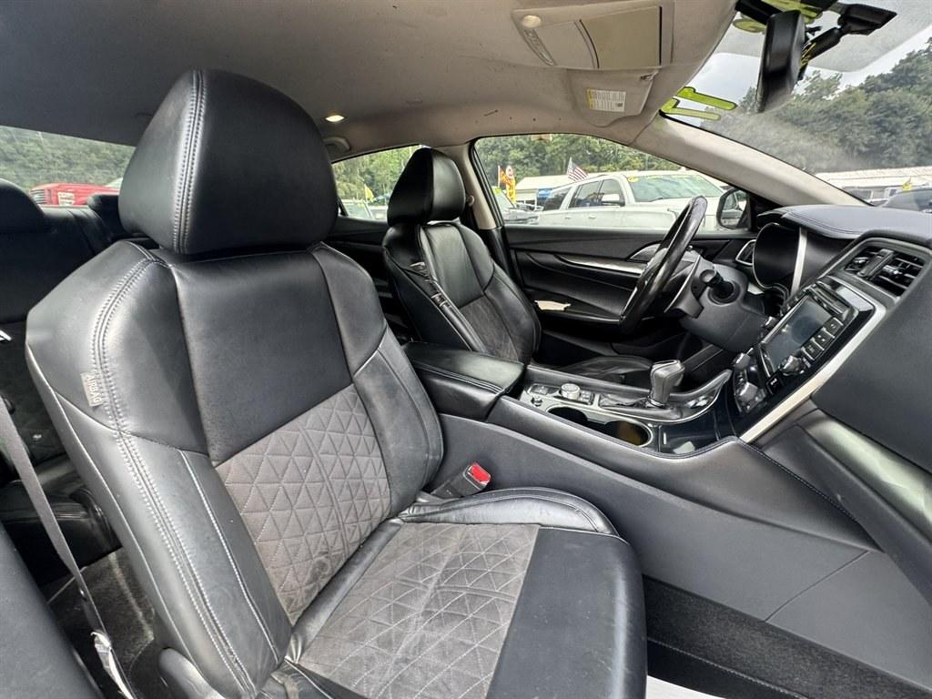2017 Black /Black Nissan Maxima (1N4AA6AP9HC) with an 3.5l V6 Smpi Dohc Cvtcs 3 engine, Automatic transmission, located at 745 East Steele Rd., West Columbia, SC, 29170, (803) 755-9148, 33.927212, -81.148483- Photo#24
