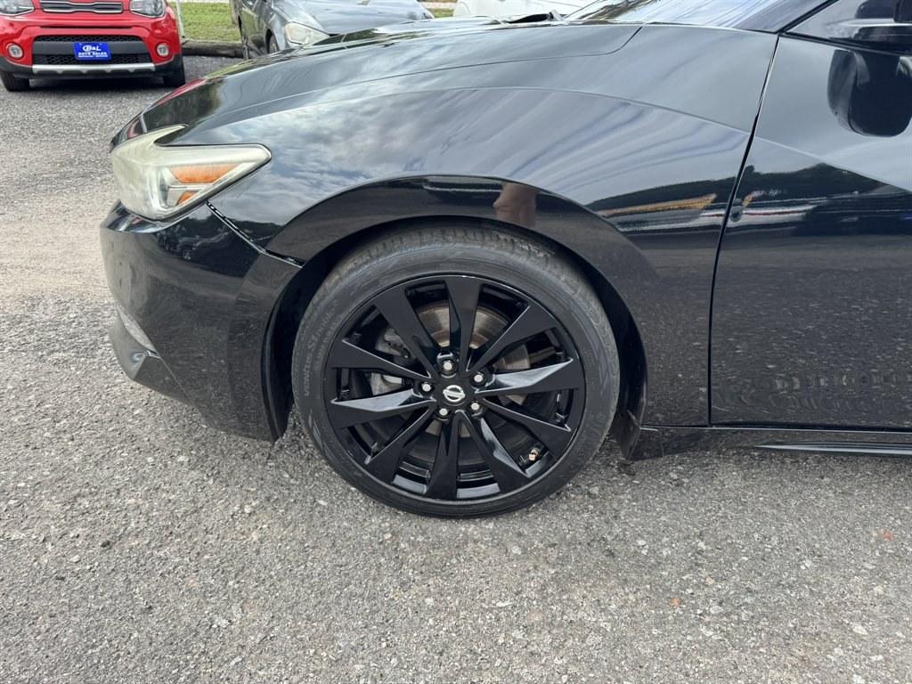2017 Black /Black Nissan Maxima (1N4AA6AP9HC) with an 3.5l V6 Smpi Dohc Cvtcs 3 engine, Automatic transmission, located at 745 East Steele Rd., West Columbia, SC, 29170, (803) 755-9148, 33.927212, -81.148483- Photo#29