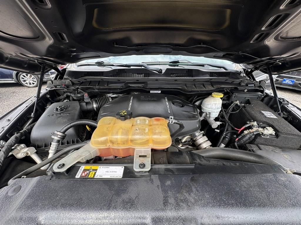 2018 Grey /Black Ram 1500 (1C6RR7NM1JS) with an 3.0l V6 DI Dohc Tdsl 3.0l engine, Automatic transmission, located at 745 East Steele Rd., West Columbia, SC, 29170, (803) 755-9148, 33.927212, -81.148483- Photo#30