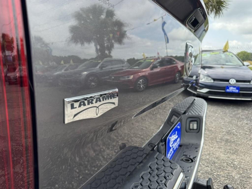 2018 Grey /Black Ram 1500 (1C6RR7NM1JS) with an 3.0l V6 DI Dohc Tdsl 3.0l engine, Automatic transmission, located at 745 East Steele Rd., West Columbia, SC, 29170, (803) 755-9148, 33.927212, -81.148483- Photo#33