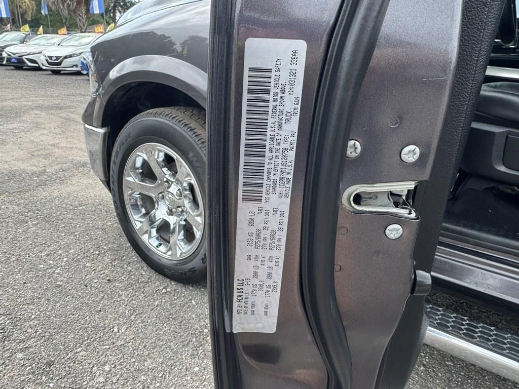 2018 Grey /Black Ram 1500 (1C6RR7NM1JS) with an 3.0l V6 DI Dohc Tdsl 3.0l engine, Automatic transmission, located at 745 East Steele Rd., West Columbia, SC, 29170, (803) 755-9148, 33.927212, -81.148483- Photo#38