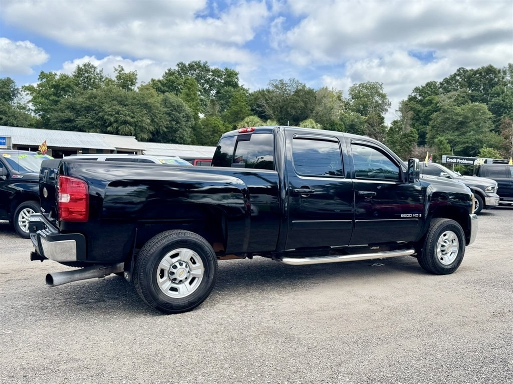 2008 Black /Black Chevrolet Silverado 2500 (1GCHC23668F) with an 6.6l V8 DI DSL T/C 6.6l engine, Automatic transmission, located at 745 East Steele Rd., West Columbia, SC, 29170, (803) 755-9148, 33.927212, -81.148483- Photo#3