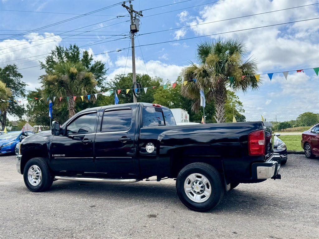 2008 Black /Black Chevrolet Silverado 2500 (1GCHC23668F) with an 6.6l V8 DI DSL T/C 6.6l engine, Automatic transmission, located at 745 East Steele Rd., West Columbia, SC, 29170, (803) 755-9148, 33.927212, -81.148483- Photo#5