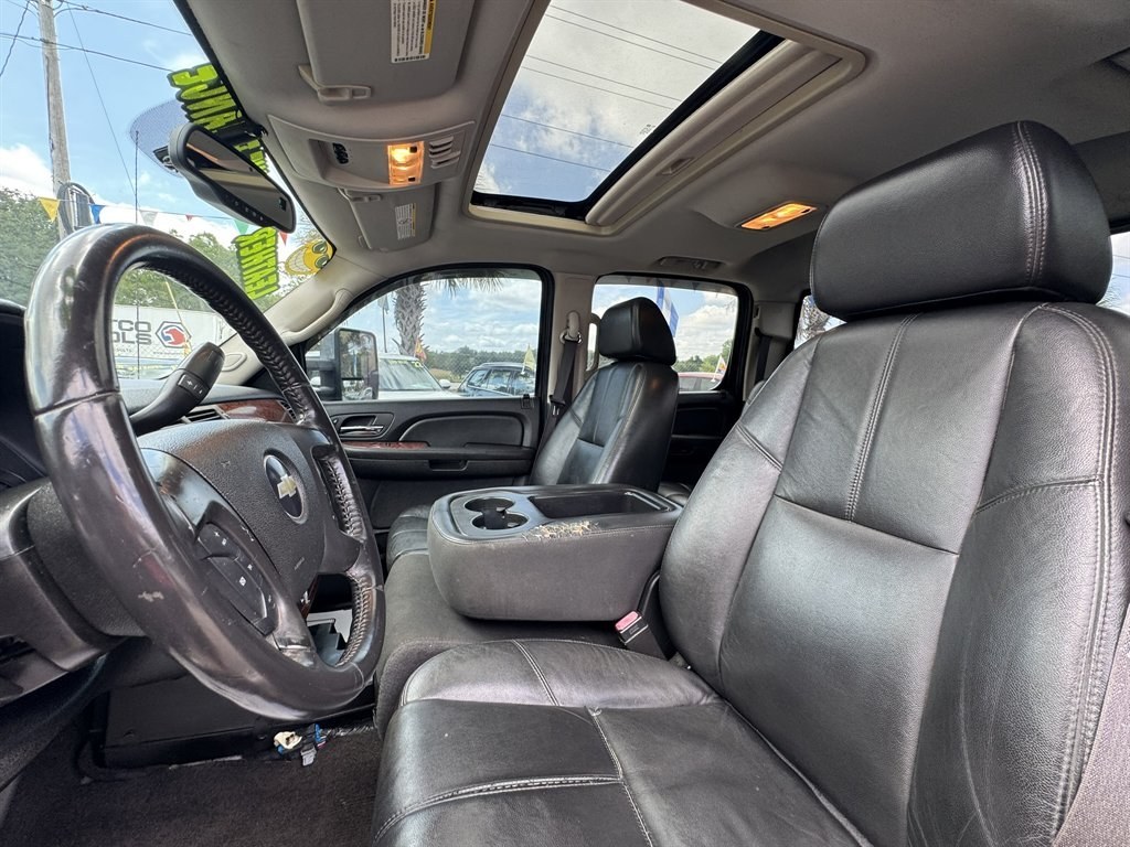 2008 Black /Black Chevrolet Silverado 2500 (1GCHC23668F) with an 6.6l V8 DI DSL T/C 6.6l engine, Automatic transmission, located at 745 East Steele Rd., West Columbia, SC, 29170, (803) 755-9148, 33.927212, -81.148483- Photo#18