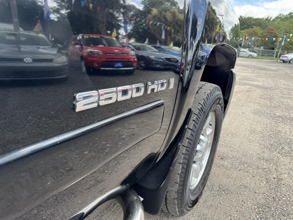 2008 Black /Black Chevrolet Silverado 2500 (1GCHC23668F) with an 6.6l V8 DI DSL T/C 6.6l engine, Automatic transmission, located at 745 East Steele Rd., West Columbia, SC, 29170, (803) 755-9148, 33.927212, -81.148483- Photo#27