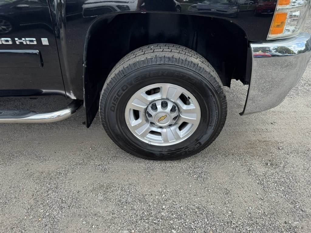 2008 Black /Black Chevrolet Silverado 2500 (1GCHC23668F) with an 6.6l V8 DI DSL T/C 6.6l engine, Automatic transmission, located at 745 East Steele Rd., West Columbia, SC, 29170, (803) 755-9148, 33.927212, -81.148483- Photo#28